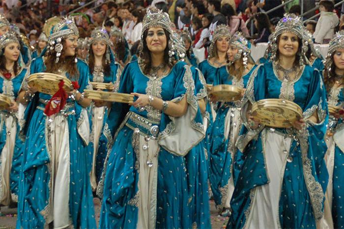 FIESTAS DE LA SANTSIMA Y VERA CRUZ, MOROS Y CRISTIANOS Y CABALLOS DEL VINO