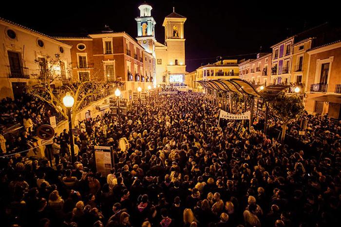 LA NOCHE DE LOS TAMBORES. SEMANA SANTA DE MULA LA NOCHE DE LOS TAMBORES. SEMANA SANTA DE MULA