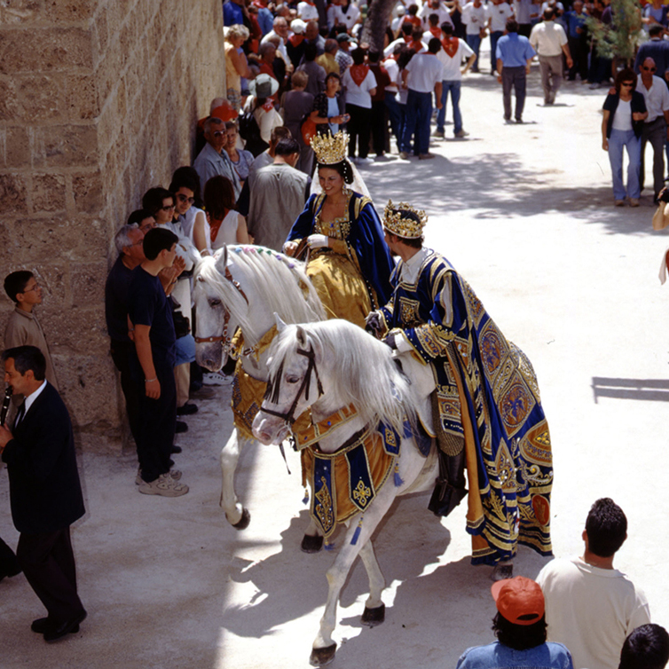 Moros y Cristianos Moros y Cristianos